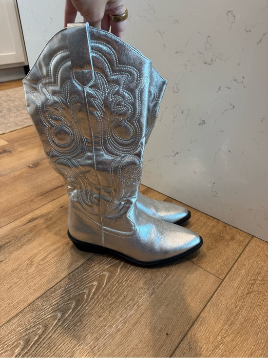 Journee Collection Shoes - Journee Collection Chantry pointed-toe pull-on western boots size 8